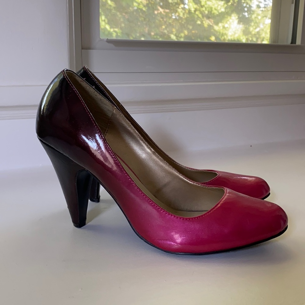 Black to Pink Ombré heels. BKE, size 9.5